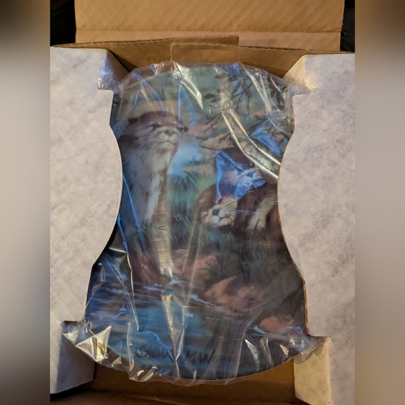 Vintage porcelain River Otters plate by Sadako Mano, Hackett American - Picture 4 of 7